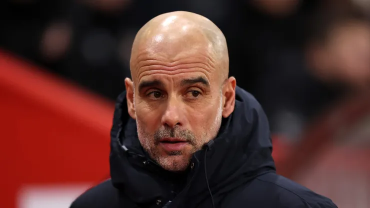 O técnico Pep Guardiola no comando do Manchester City. Foto: George Wood/Getty Images