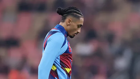 Depois de classificar o Barcelona, Raphinha responde sobre sua fase. (Foto: Yasser Bakhsh/Getty Images)