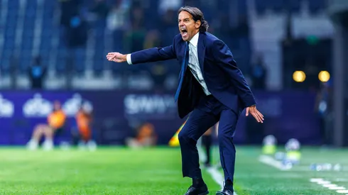 Simone Inzaghi irritado durante jogo do Al-Hilal -Photo by Abdullah Ahmed/Getty Images