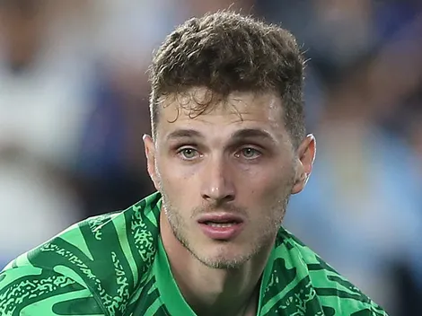 Genoa encaminha contratação do goleiro Bento até 2030