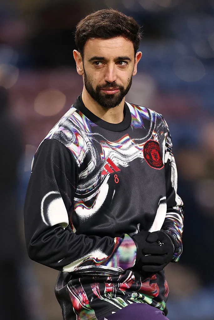 Bruno Fernandes fez reclamações sobre o Manchester United e uma possível ‘força’ que o clube inglês teria feito para ele sair para a Arábia Saudita, algo que não pegou bem nos bastidores, segundo TEAMtalk (Foto: Carl Recine/Getty Images)