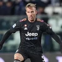 Juventus pede inicialmente R$ 62,9 milhões pelo volante Arthur ao Grêmio