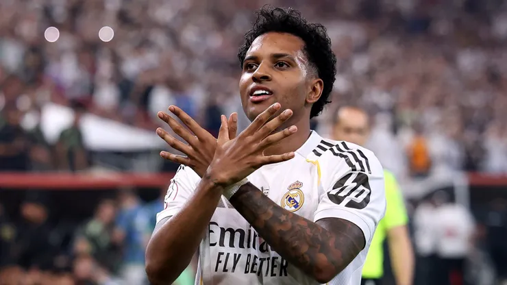 Rodrygo comemora gol marcado com o Real Madrid (Yasser Bakhsh/Getty Images)