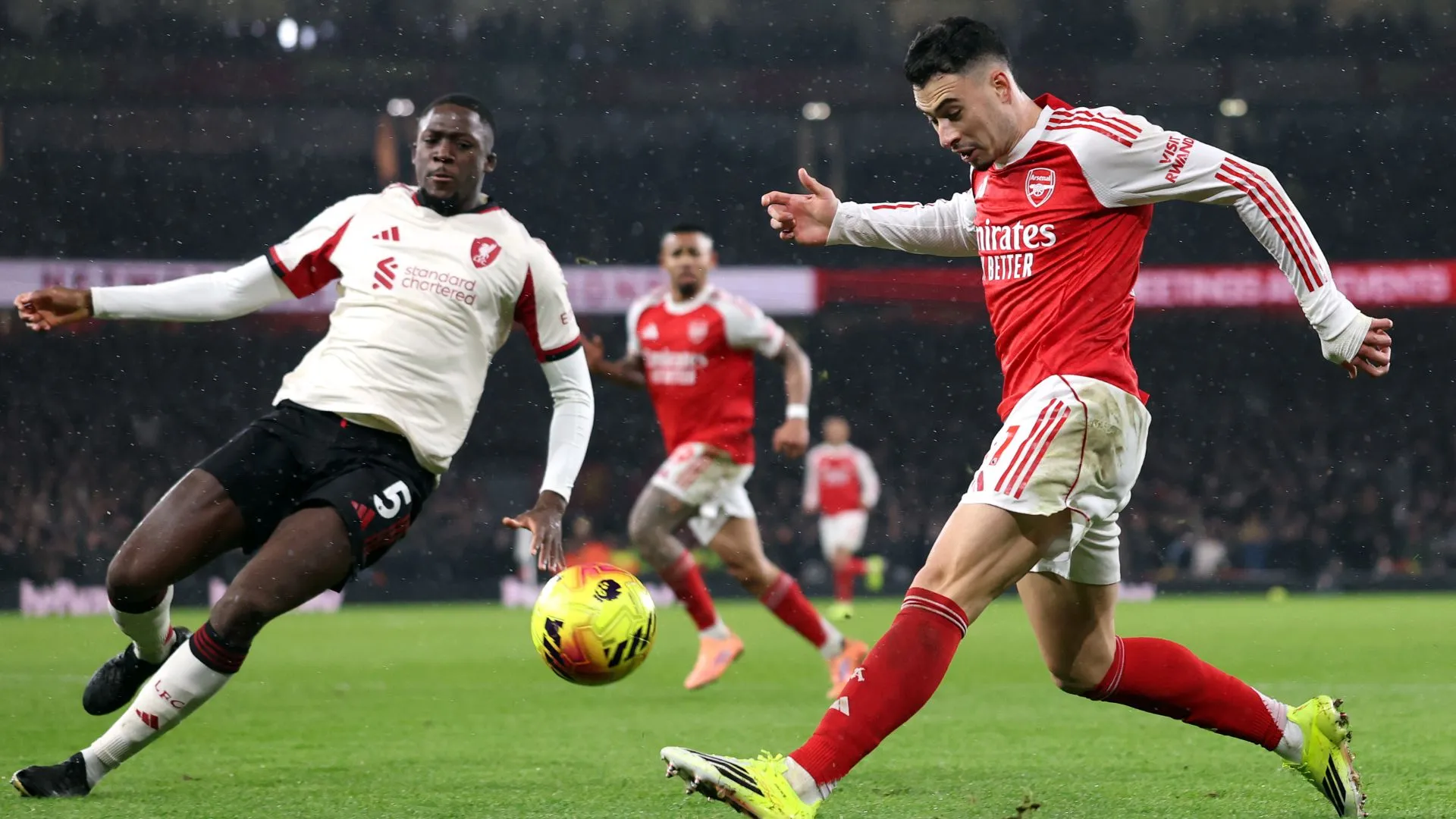 Martinelli participou do jogo entre Arsenal e Liverpool (foto: Julian Finney/Getty Images)
