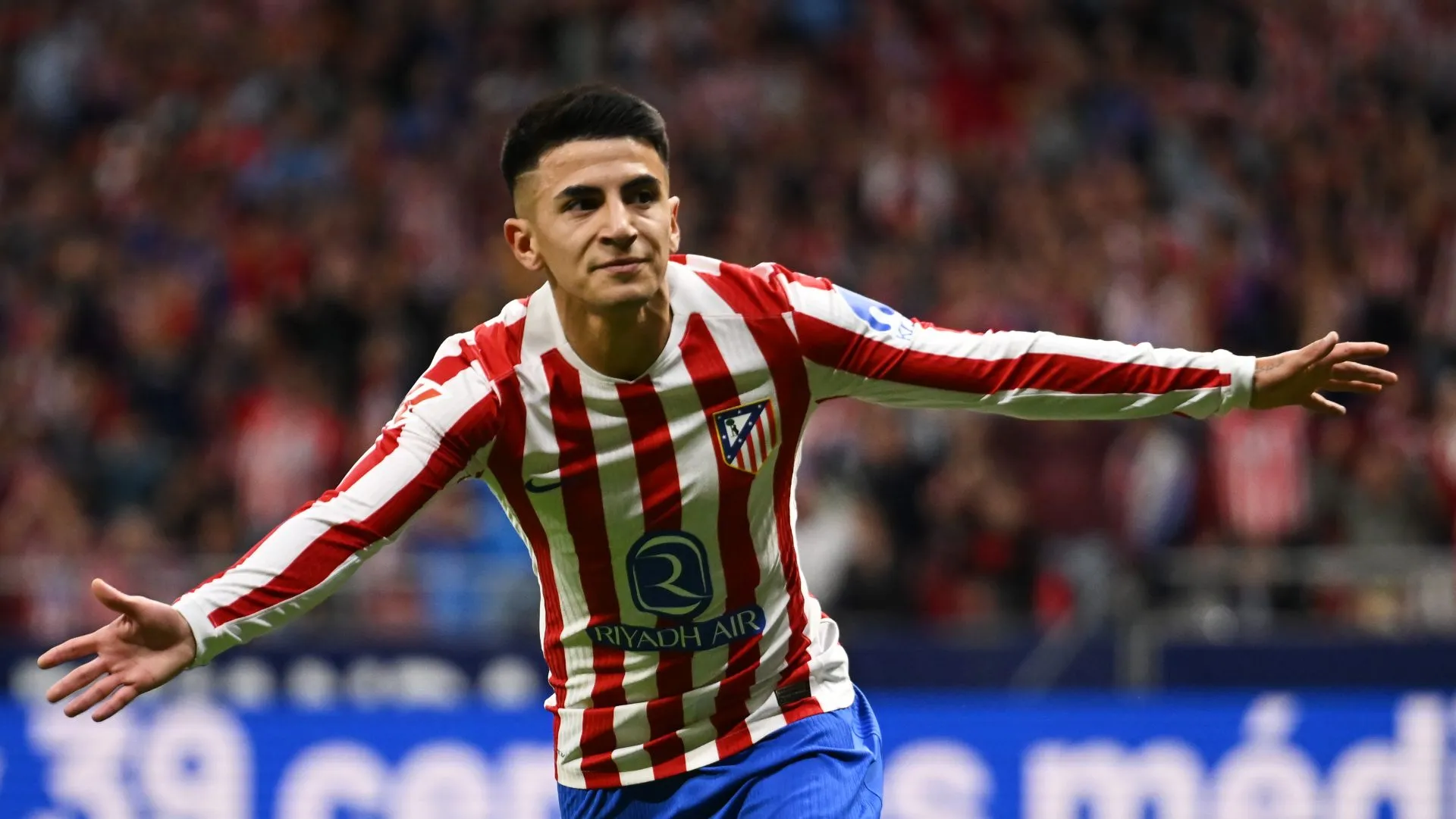 Thiago Almada comemora gol do Atlético de Madrid