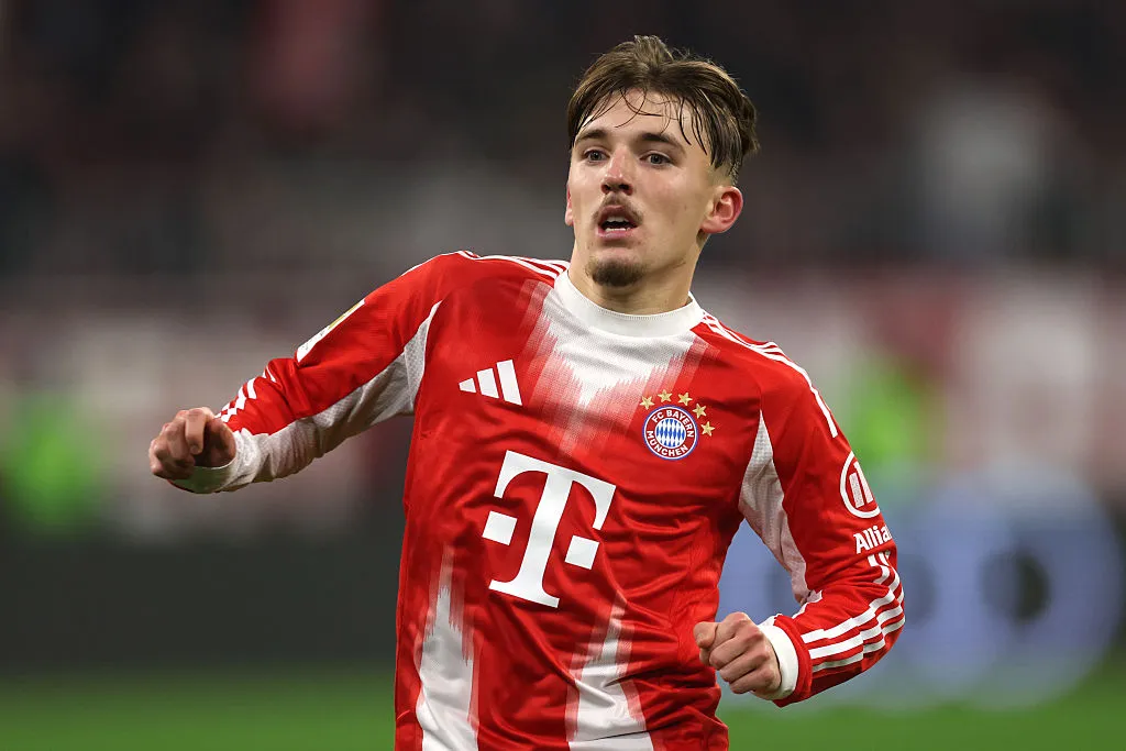 Lennart Karl, do FC Bayern de Munique comentou que tem o sonho de defender o Real Madrid ou outro clube no futuro (Foto: Alexander Hassenstein/Getty Images)