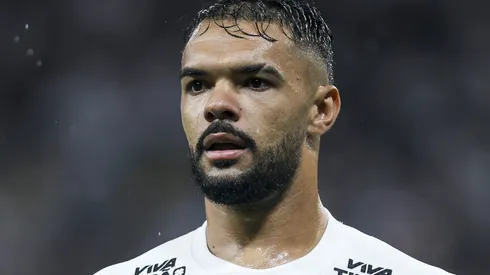 Clubes do exterior querem Raniele e Corinthians aguarda boa proposta para negociá-lo. (Foto: Ricardo Moreira/Getty Images)