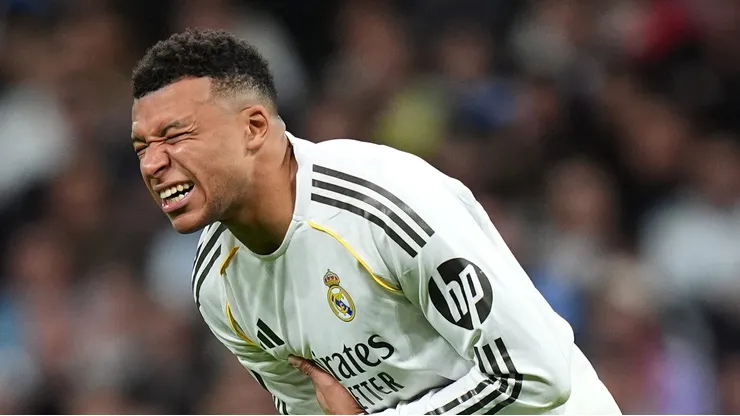 Mbappé pode jogar com infiltração em Barcelona x Real Madrid na Supercopa da Espanha. (Foto: Angel Martinez/Getty Images)