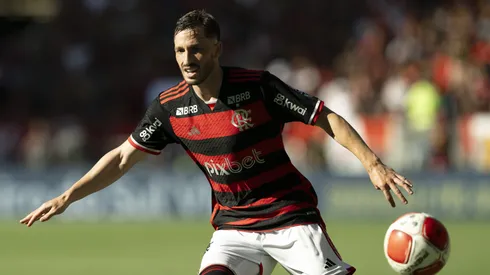 Matias Viña deixou o Flamengo. Jorge Rodrigues/AGIF.