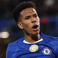 Chelsea enfrenta o Charlton com Estêvão entre os titulares