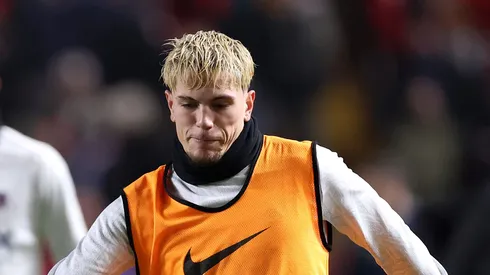 Torcida do Chelsea critica Garnacho: "Lutando com a bola" no jogo contra o Charlton. (Foto: Justin Setterfield/Getty Images)