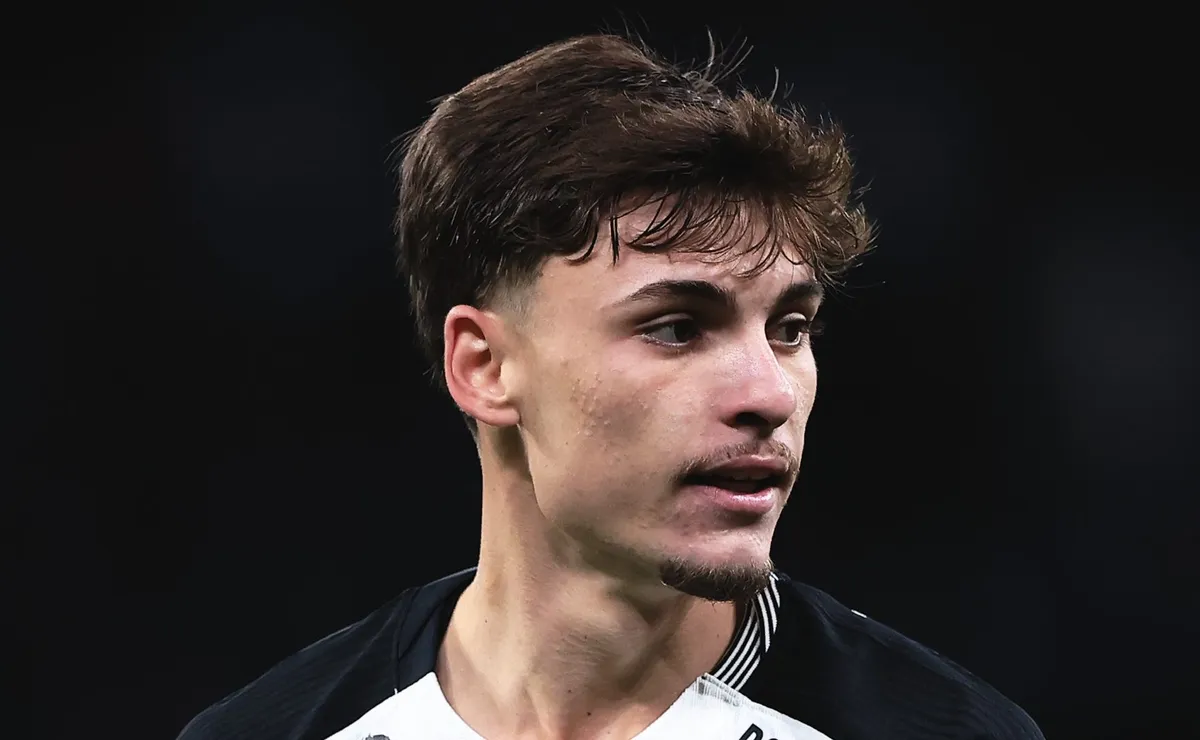 VAI FICAR: Breno Bidon descarta Flamengo e reforça permanência no Corinthians