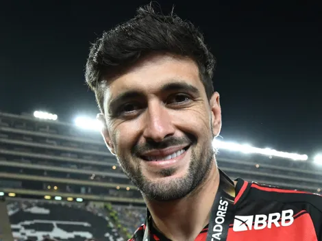 Arrascaeta recusa oferta do Napoli e fica no Brasil