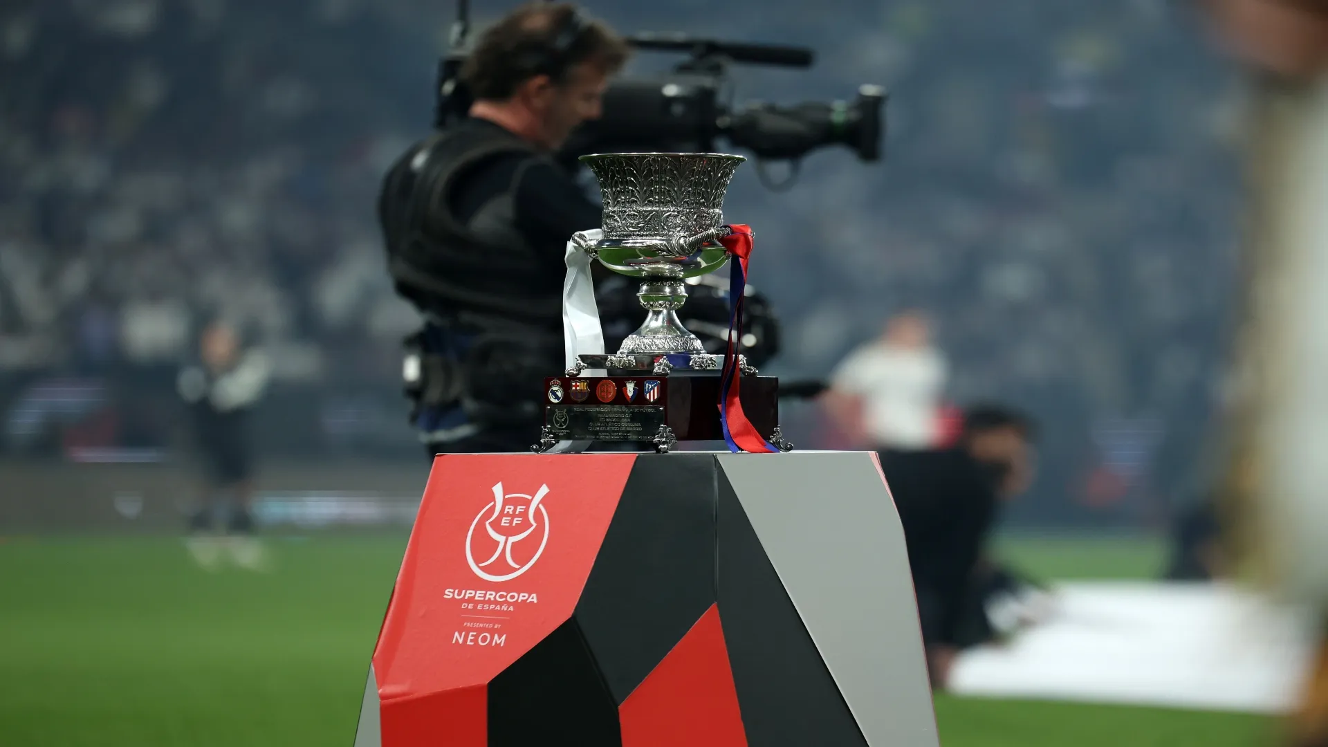 Troféu da Supercopa da Espanha – Yasser Bakhsh/Getty Images