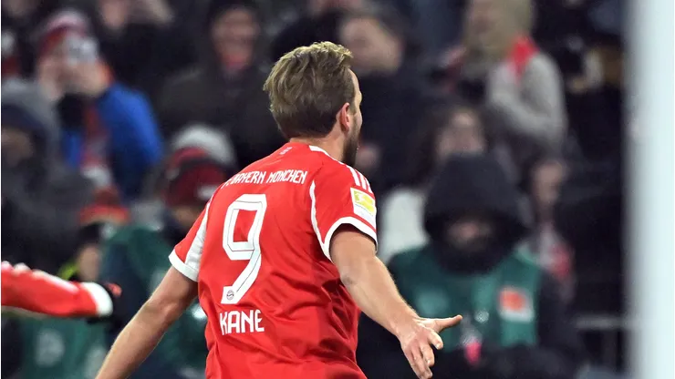 Harry Kane balança as redes contra o Wolfsburg e ganha status de favorito à Bola de Ouro. (Foto: Sebastian Widmann/Getty Images)
