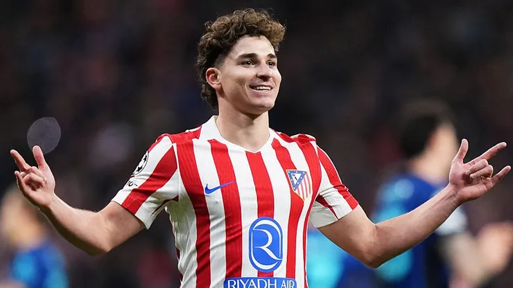 Barcelona quer tirar Julián Álvarez do Atlético de Madrid, mas tem a concorrência do Arsenal (Foto: Angel Martinez/Getty Images)