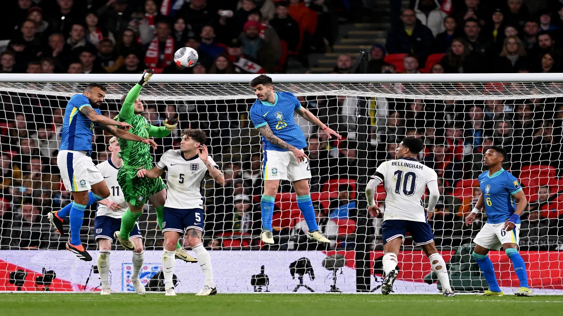 Bento em ação pela Seleção Brasileira – Mike Hewitt/Getty Images