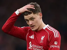 Reds enfrentam Barnsley e precisam vencer para afastar críticas