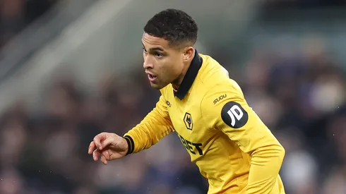 João Gomes em campo pelo Wolverhampton. (Photo by Matt McNulty/Getty Images)