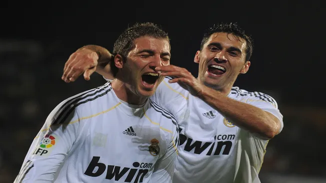 Arbeloa quando era jogador do Real Madrid, comemora gol com Higuain – Denis Doyle/Getty Images