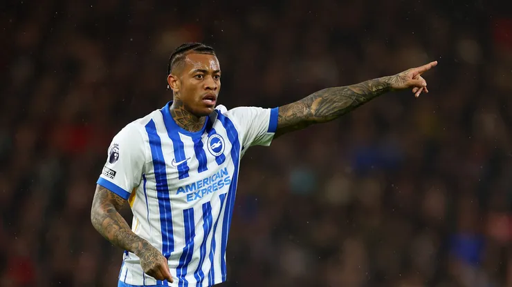O zagueiro Igor Julio em jogo do Brighton (Dan Istitene/Getty Images)