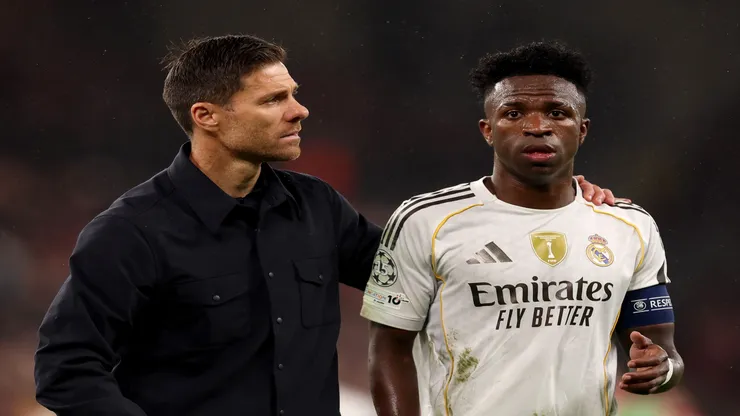 Vini Jr e Xabi Alonso no Real Madrid - Carl Recine/Getty Images