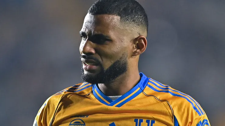 Joaquim em campo pelo Tigres (Foto: Azael Rodriguez/Getty Images)