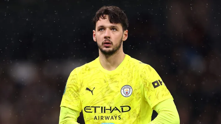 Diogo Costa é o nome forte do Aston Villa para o gol, com Trafford como alternativa estratégica. (Foto: Carl Recine/Getty Images)