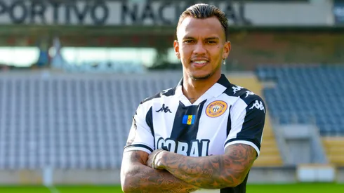 O atacante Gabriel Veron é apresentado no Nacional (Divulgação/CD Nacional)