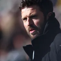 Michael Carrick mira futuro longo no Manchester United