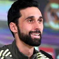 Quem é Arbeloa, substituto de Xabi Alonso no Real Madrid