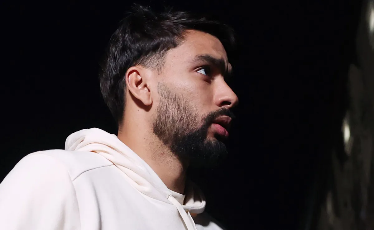 Lucas Paquetá, do West Ham, surpreende e escolhe Flamengo em vez de Chelsea; acordo selado nos bastidores