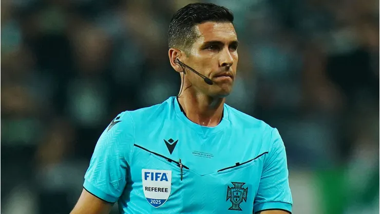 Porto divulga comunicado duro sobre arbitragem. Foto: Gualter Fatia/Getty Images