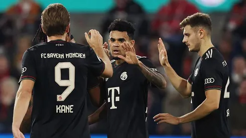 Jogadores do Bayern de Munique contra o Colônia. Nesta quarta (14), equipes se enfrentam novamente (Foto: Lars Baron/Getty Images)