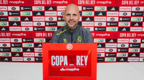 Antes de enfrentar o Barcelona, técnico do Racing adota discurso forte. Foto: divulgação/Real Racing