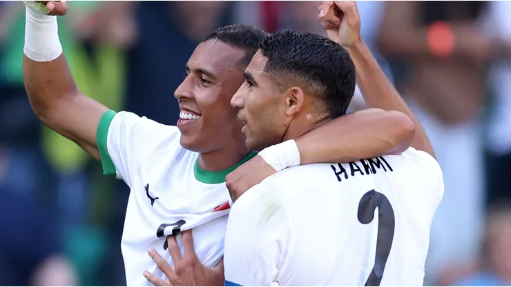 Soufiane Rahimi e Achraf Hakimi durante partida de Marrocos. (Photo by Robert Cianflone/Getty Images)