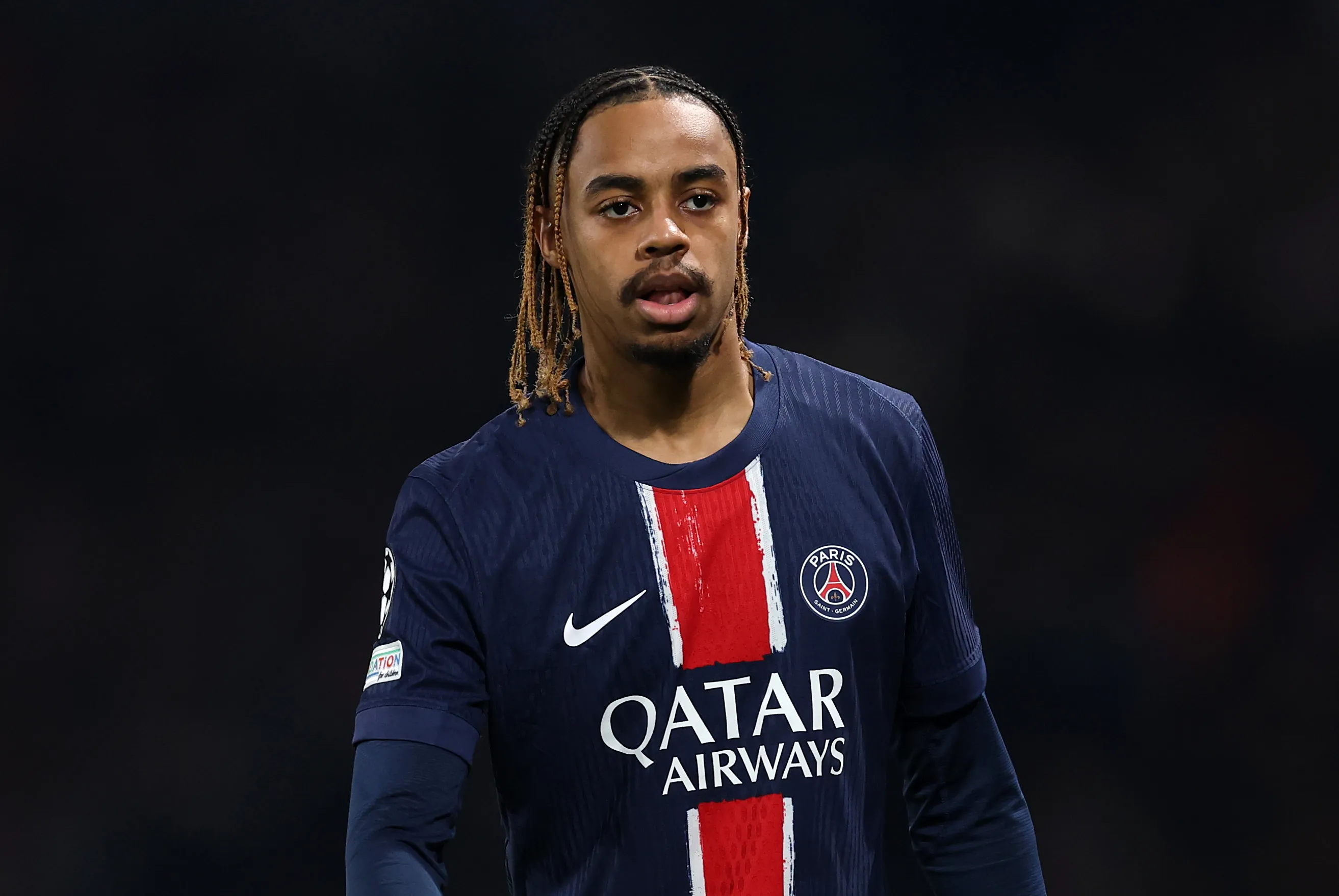 Barcola em campo pelo PSG (Foto: Julian Finney/Getty Images)
