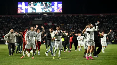 Jogadores do Albacete comemoram vitória sobre o Real Madrid – Denis Doyle/Getty Images