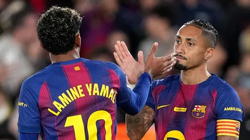 Raphinha e Lamine Yamal, no Barcelona, devem começar no banco contra o Racing (Foto: Alex Caparros/Getty Images)