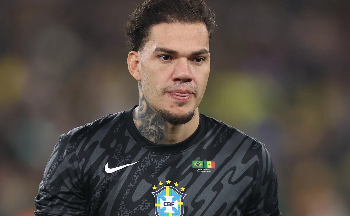 Palmeiras mira Ederson, goleiro do Fenerbahçe, para substituir Weverton nos bastidores