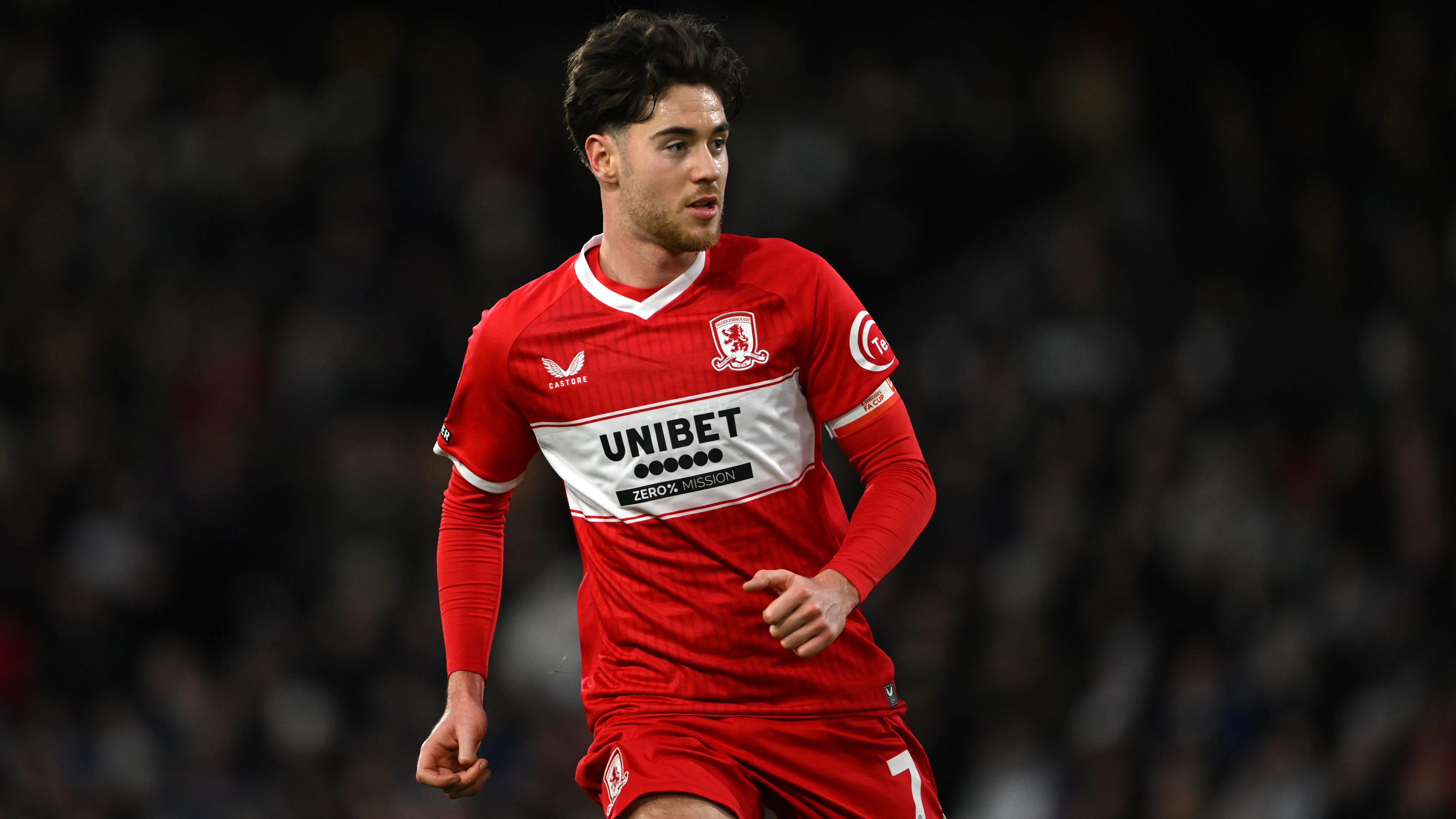 Hayden Hackney, alvo do Manchester United, em jogo do Middlesbrough. Foto: Mike Hewitt/Getty Images