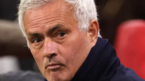 Direção do Benfica e Mourinho reúnem-se com adeptos após protestos no Seixal. (Foto: Dean Mouhtaropoulos/Getty Images)