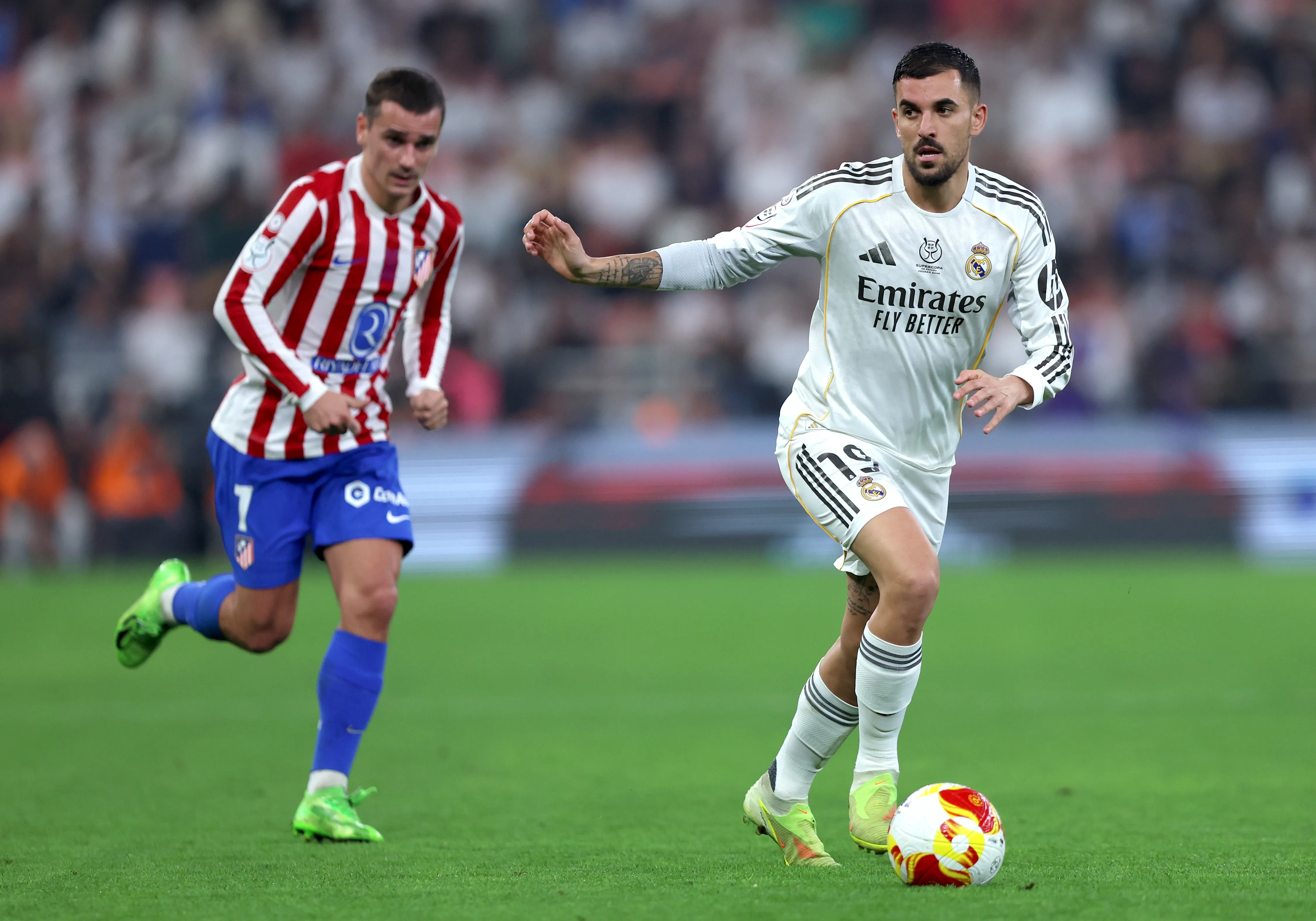 Ceballos encaminha volta à Premier League para jogar no Aston Villa. Foto: Yasser Bakhsh/Getty Images