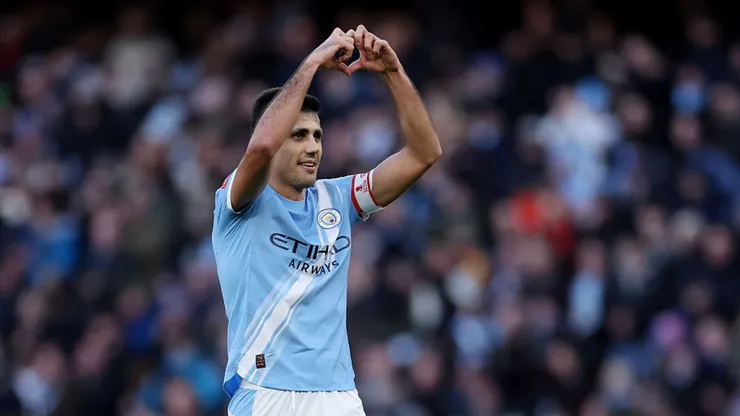 Rodri vai ser titular em United x City. Lewis Storey/Getty Images.