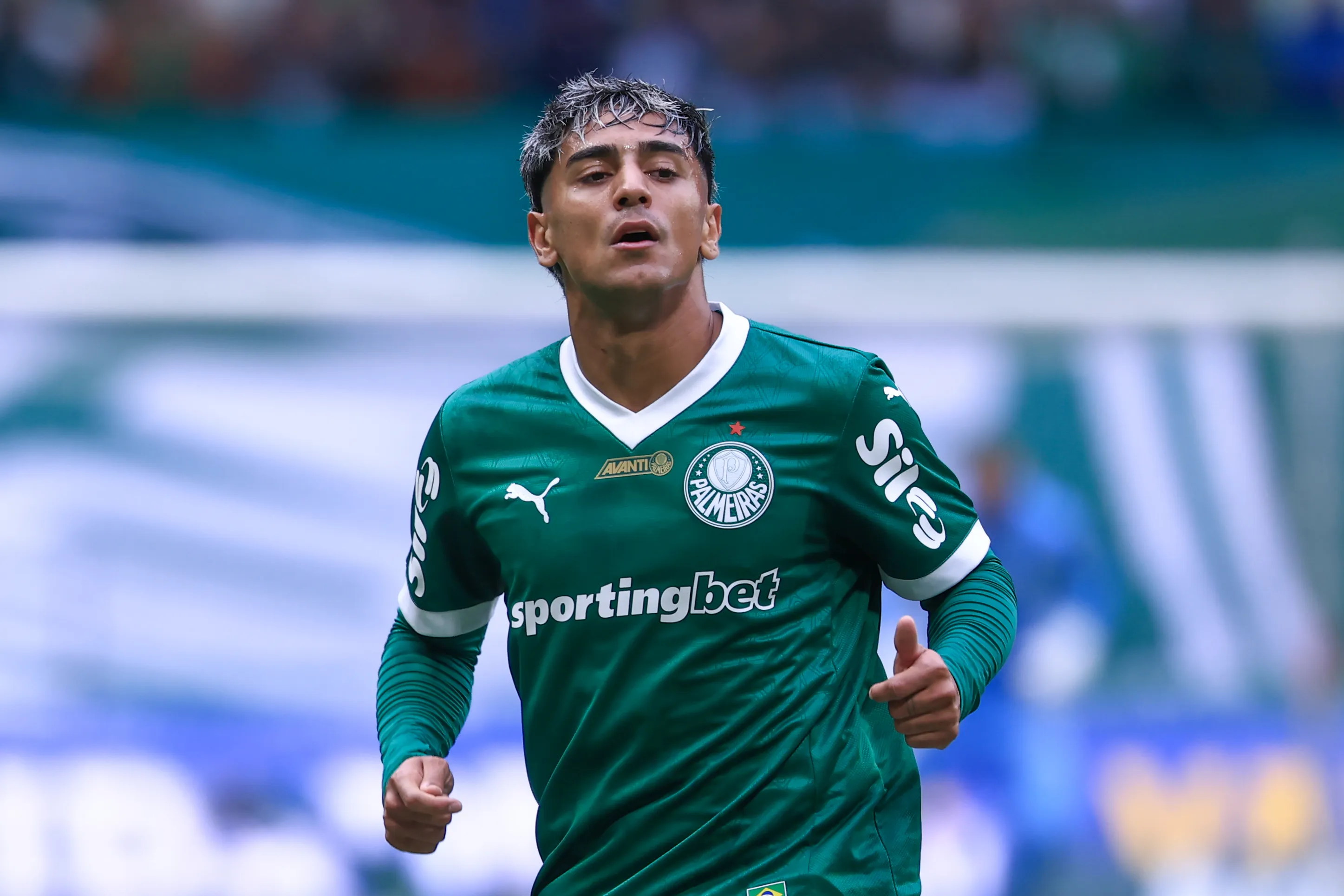 Facundo Torres em campo pelo Palmeiras – Foto: Marcello Zambrana/AGIF