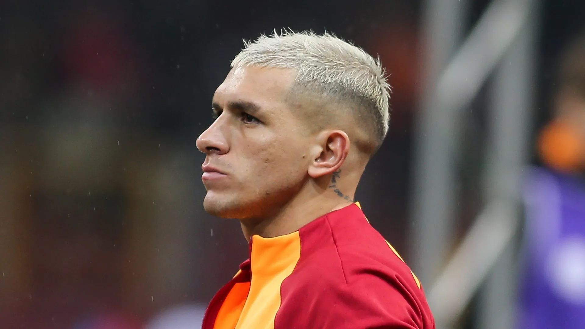 Torreira em campo pelo Galatasaray