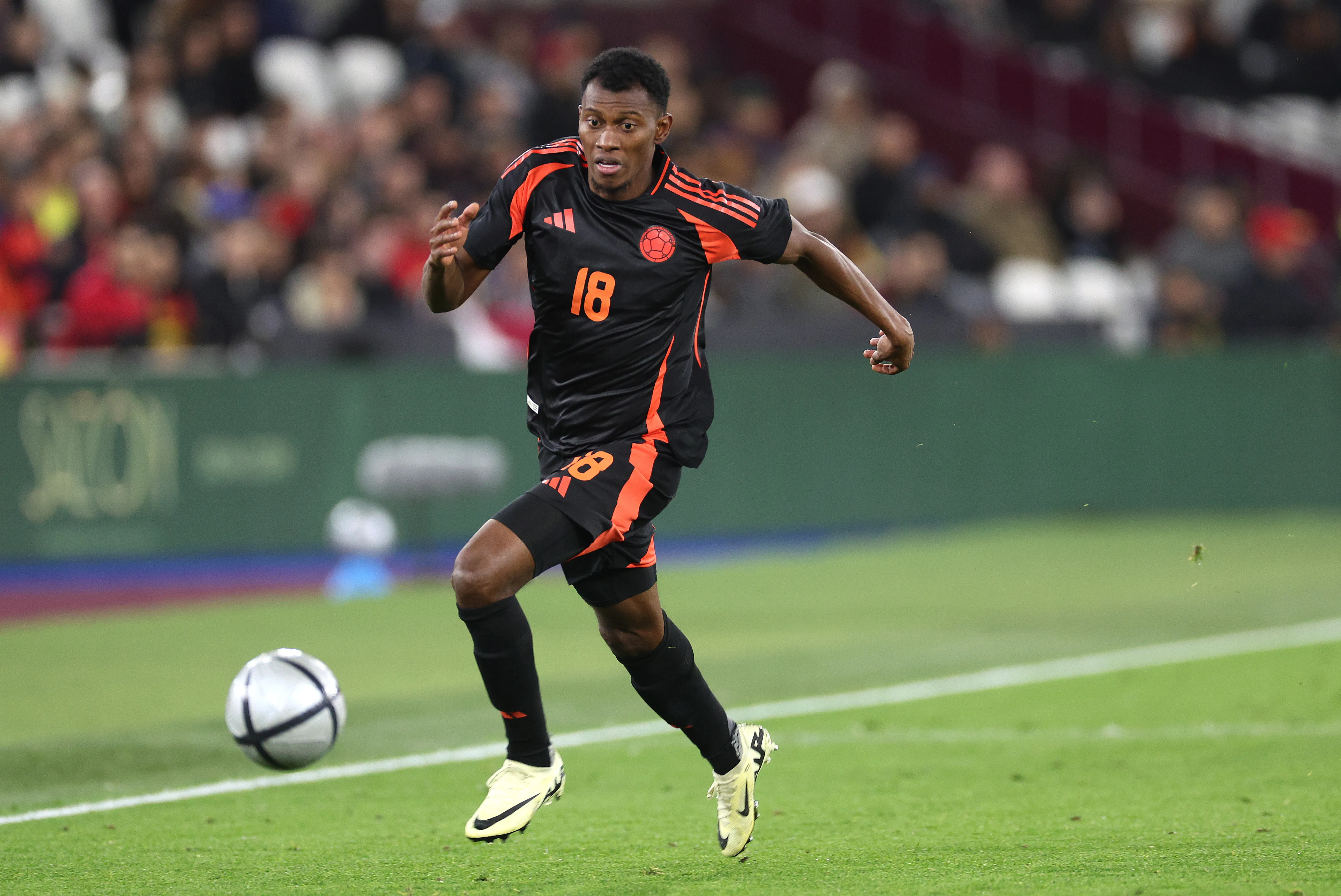 Mateo Cassierra pela Seleção da Colômbia. (Foto: Warren Little/Getty Images)