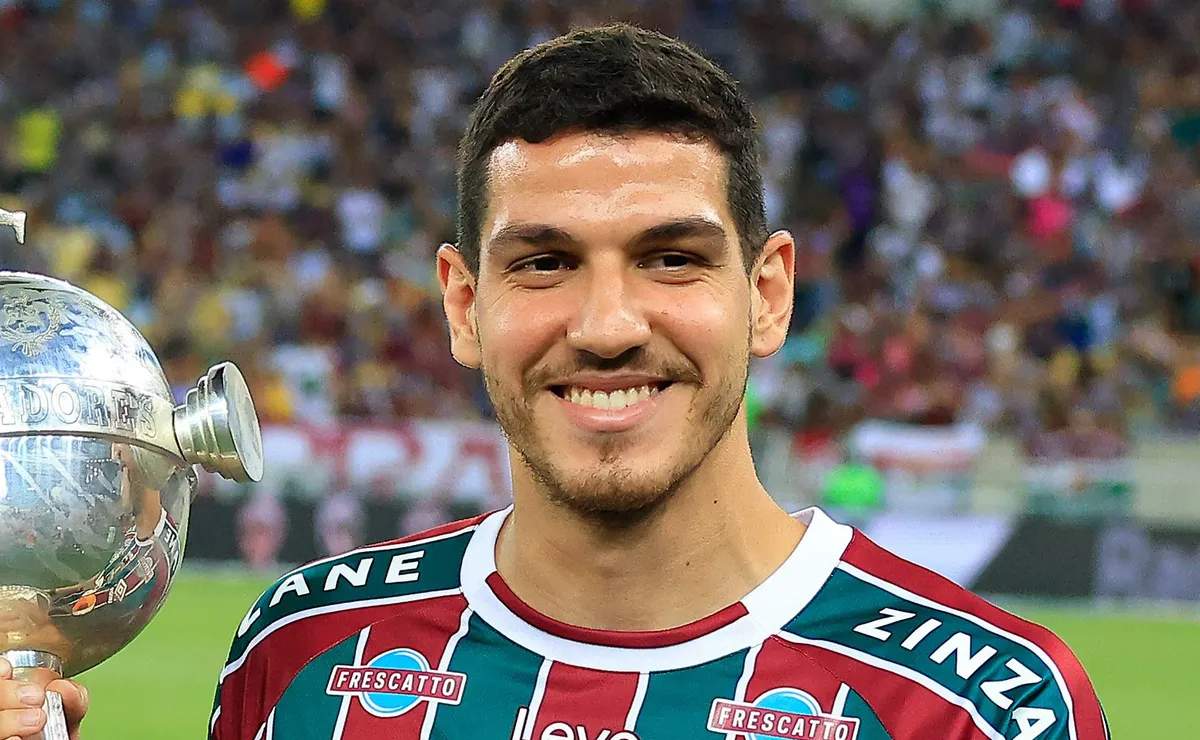 Zenit dispara cobrança de R$ 62 milhões para liberar Nino ao Palmeiras; impasse se intensifica