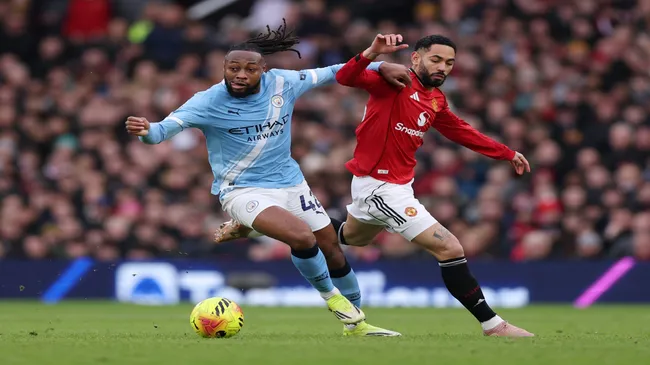 Matheus Cunha em ação em United x City – Carl Recine/Getty Images