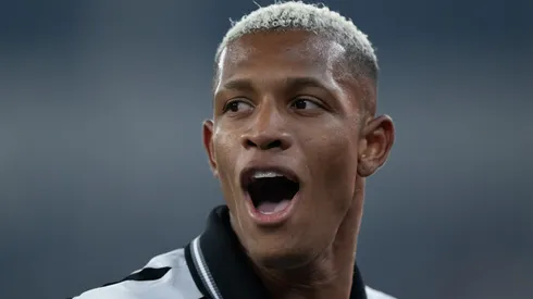 Zenit tenta tirar Danilo do Botafogo. Foto: Jorge Rodrigues/AGIF
